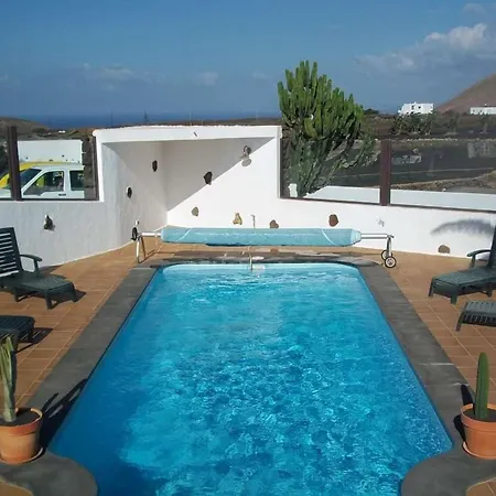 Sleeps 4 Pool Wifi Villa Tinguaton